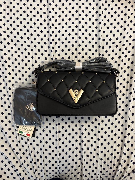 Valentino Orlandi Handbags - 2pc Valentino Orlandi Crossbody
Diamond Quilt Bag NWT